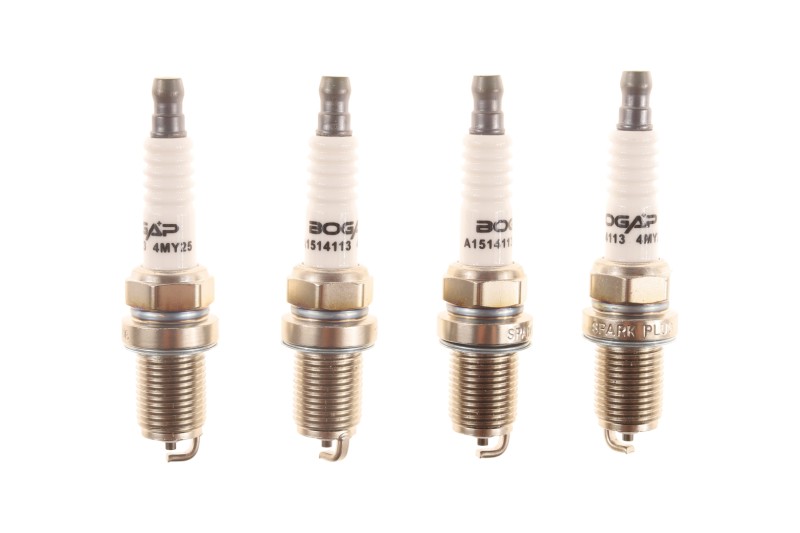 Spark Plug BOGAP A1514113 OE Ref 004081161A BOGAP