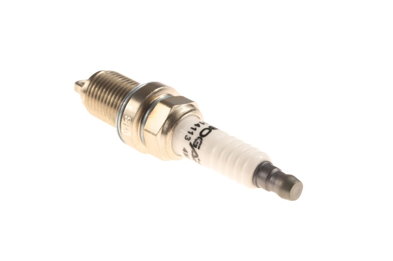 Spark Plug BOGAP A1514113 OE Ref 004081161A BOGAP