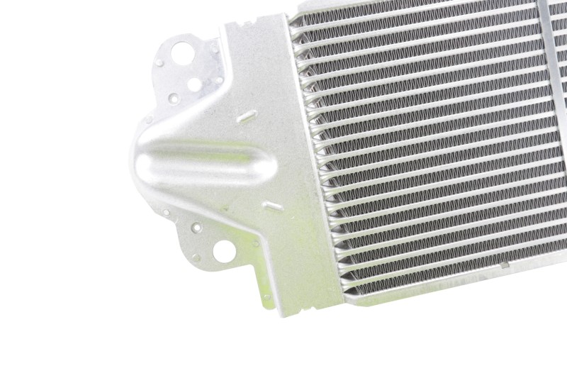 Intercooler BOGAP A4220110 OE Ref 7E0145804B BOGAP