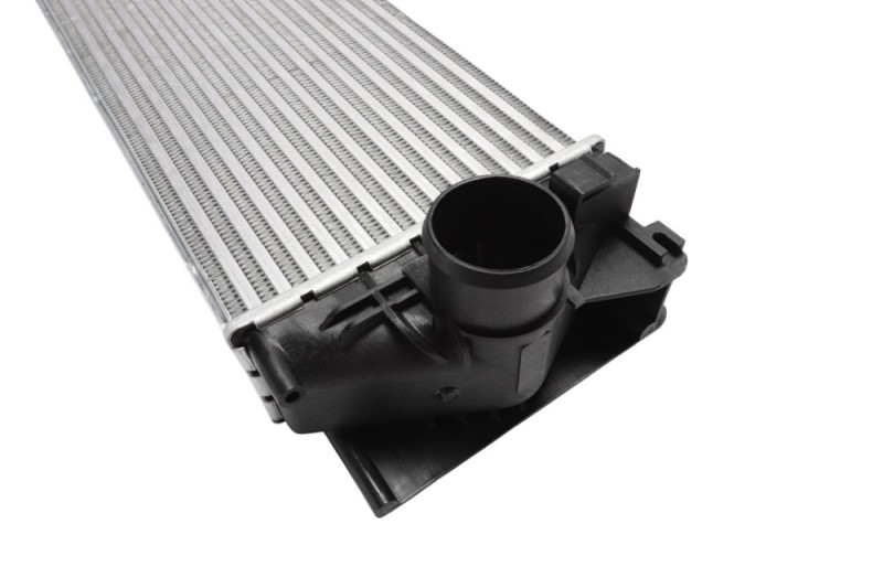 Intercooler BOGAP C4220137 OE Ref 2E0145804 BOGAP