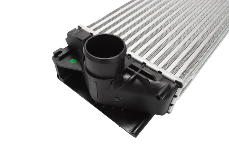 Intercooler BOGAP C4220137 OE Ref 2E0145804 BOGAP