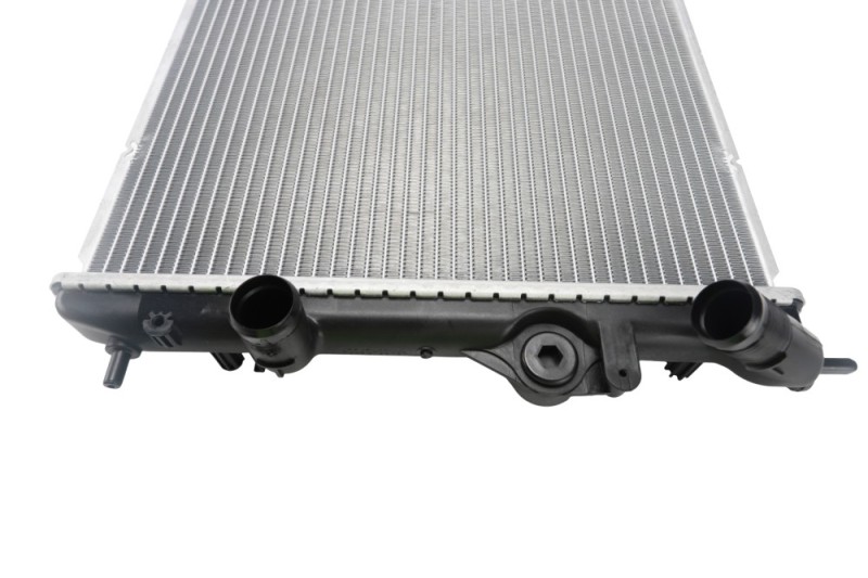 Engine Cooling Radiator BOGAP R4210142 OE Ref 8200189288 BOGAP