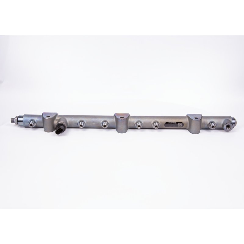 Tuyau de distribution de carburant BOSCH 0445226049 pour MAN, TEMSA OE 51103116051 BOSCH