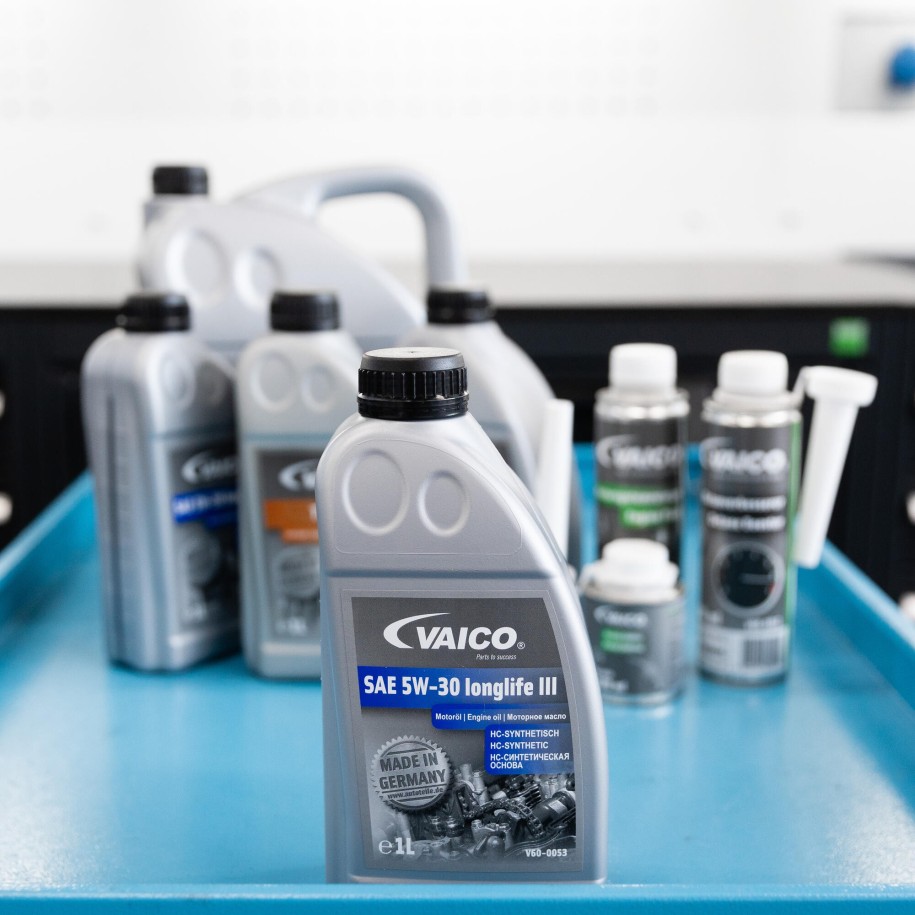 Huile moteur VAICO V60-0053 pour ALFA ROMEO, ALPINA, AUDI, BMW et plus encore... VAICO