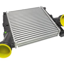 Intercooler BOGAP A4220123 OE Ref 7L6145804