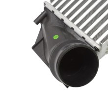 Intercooler BOGAP B4220115 OE Ref 17117618768 BOGAP