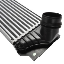 Intercooler BOGAP B4220127 OE Ref 17117577115 BOGAP