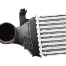 Intercooler BOGAP C4220139 OE Ref 144615DD0A BOGAP