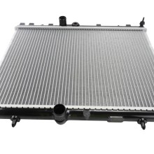 Engine Cooling Radiator BOGAP P4210173 OE Ref 133089 BOGAP