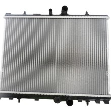 Engine Cooling Radiator BOGAP P4210174 OE Ref 1330A3