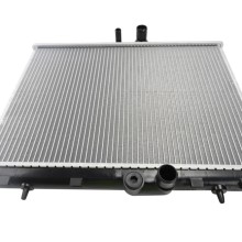 Engine Cooling Radiator BOGAP P4210174 OE Ref 1330A3 BOGAP