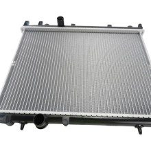 Engine Cooling Radiator BOGAP P4210181 OE Ref 1330N2