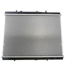 Engine Cooling Radiator BOGAP P4210194 OE Ref 133079 BOGAP