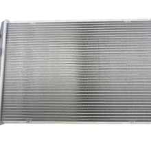 Engine Cooling Radiator BOGAP R4210142 OE Ref 8200189288