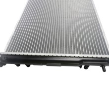 Engine Cooling Radiator BOGAP R4210142 OE Ref 8200189288 BOGAP