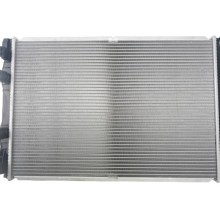Engine Cooling Radiator BOGAP R4210184 OE Ref 8200325007