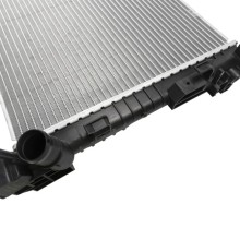 Engine Cooling Radiator BOGAP R4210217 OE Ref 214105803R BOGAP