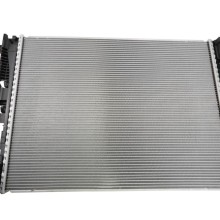 Engine Cooling Radiator BOGAP V4210112 OE Ref 32138766 BOGAP