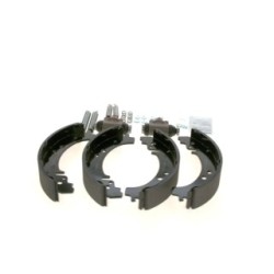 Jeu de mâchoires de frein à main BOSCH 0204113528 pour CHEVROLET, LADA BOSCH