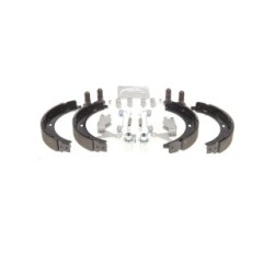 Jeu de mâchoires de frein à main BOSCH 0204113813 pour MERCEDES Classe E BOSCH
