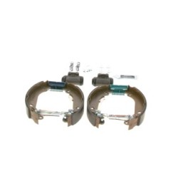 Hand Brake Shoe Set BOSCH 0204114014 OE Ref 77 01 205 101