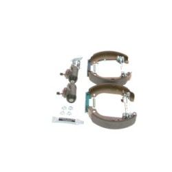 Jeu de mâchoires de frein à main BOSCH 0204114127 pour PEUGEOT 206, 206+ OE E170068 BOSCH