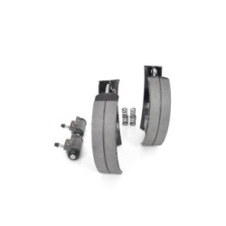 Jeu de mâchoires de frein à main BOSCH 0204114521 pour VAUXHALL ASCONA, KADETT