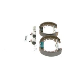 Jeu de mâchoires de frein à main BOSCH 0204114668 pour VAUXHALL CORSA, CORSAVAN