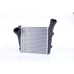 Intercooler NISSENS 96611 OE Ref 7L6145804A