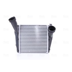 Intercooler NISSENS 96688 OE Ref 7L0145803