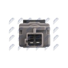 CZUJNIK PEDALU SPRZEGLA Pour ENG. 1.6-3.0 FIAT 500, 500 C, BRAVO II NTY