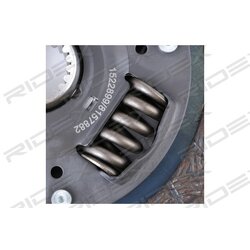 Disque d'embrayage RIDEX 262C0021 pour TOYOTA 31250-17050 RIDEX