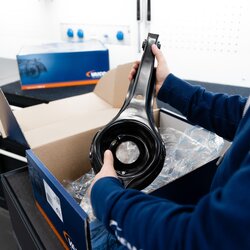 Kit de bras de suspension arrière VAICO V25-7073 pour FORD FOCUS OE 1061668kit VAICO