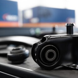 Kit de bras de suspension arrière VAICO V25-7073 pour FORD FOCUS OE 1061668kit VAICO