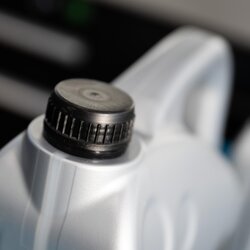 Huile moteur VAICO V60-0013 pour ALFA ROMEO, ALPINA, AUDI et plus encore... VAICO