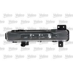 Front Fog Light VALEO 047425 OE Ref 63177349131