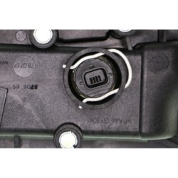 Boîtier de thermostat VEMO V46-99-1371 pour RENAULT OE 8200700092 VEMO